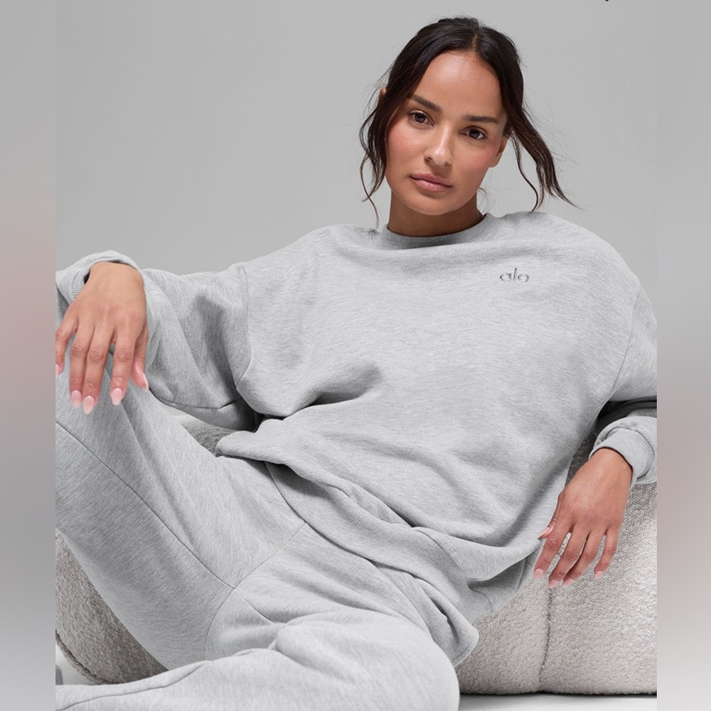 USED ALO Yoga Women’s “Accolade” Crew Neck Pullover (M) *BESTSELLER*